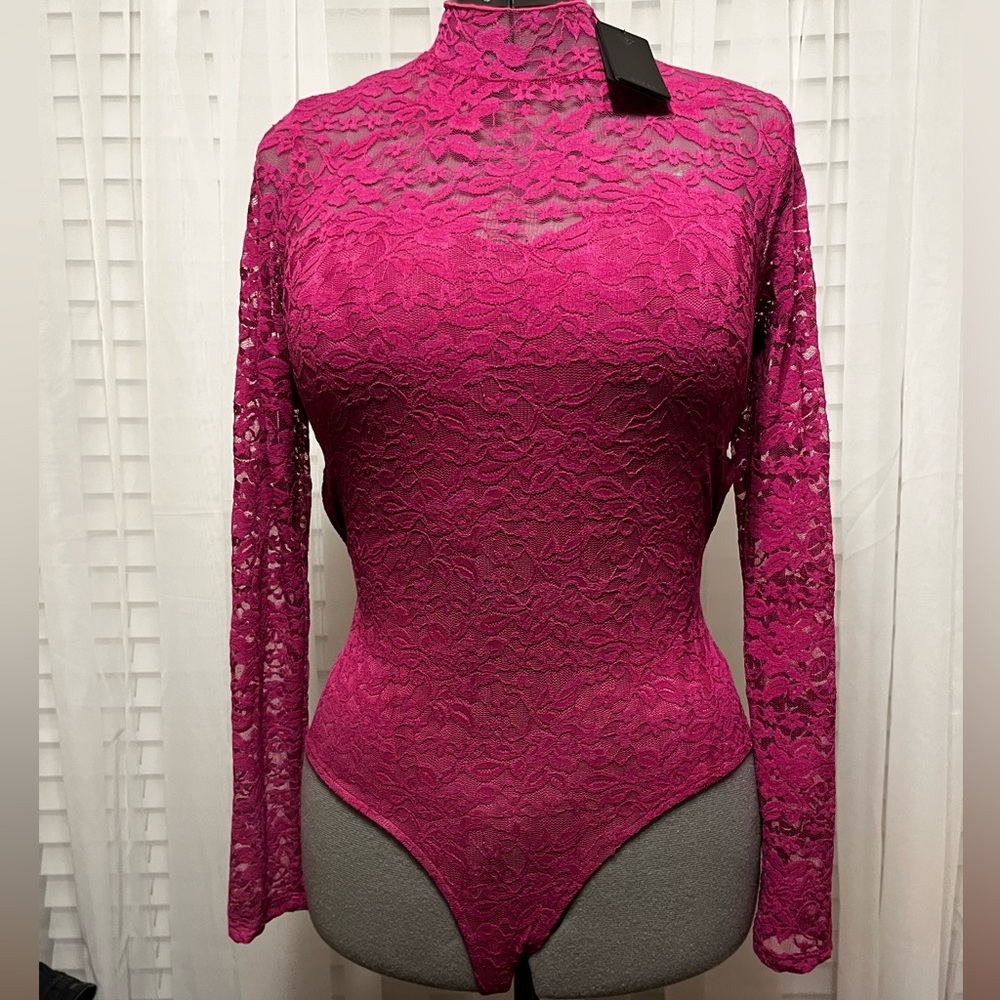 NWT, Long sleeve, Floral Lace bodysuit blouse
